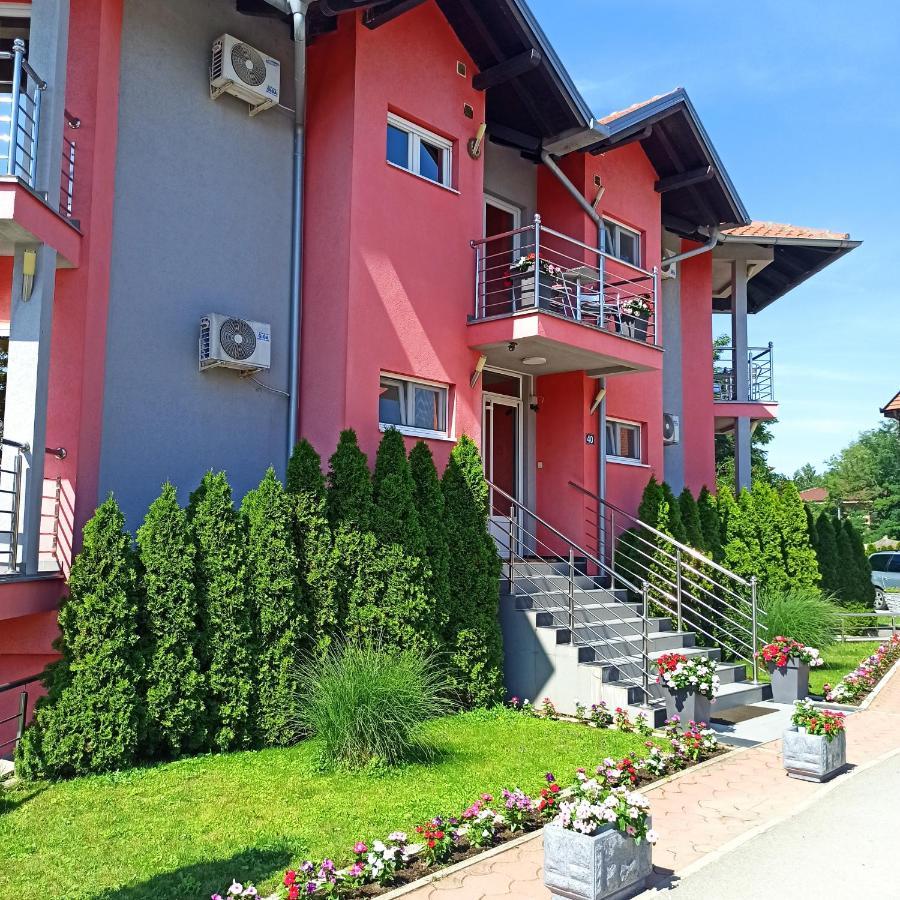 Stela Et Luna Veliko Gradiste Exterior photo